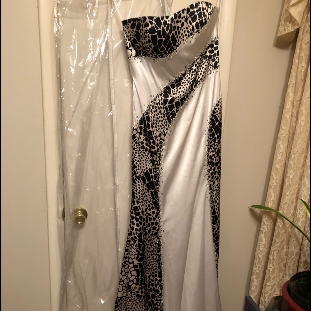 Slither and Satin ❤️